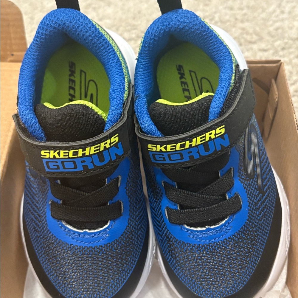 New with Tags! Skechers Toddler Blue and Black Go Run Sneakers